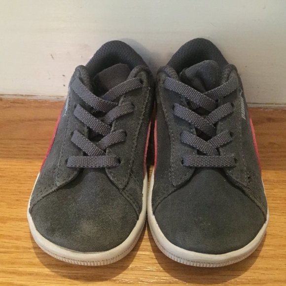 PUMA KIDS PINK AND GREY SUEDE SNEAKERS - Picture 4 of 9